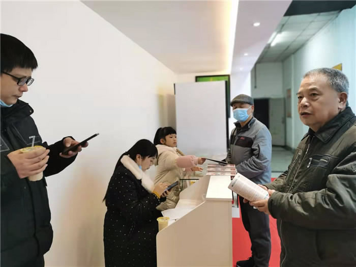 四川中青旅綿陽分社、綿陽市中旅假日旅行社、綿陽自來文化傳播有限公司24H自助售貨服務(wù)盛大開業(yè)